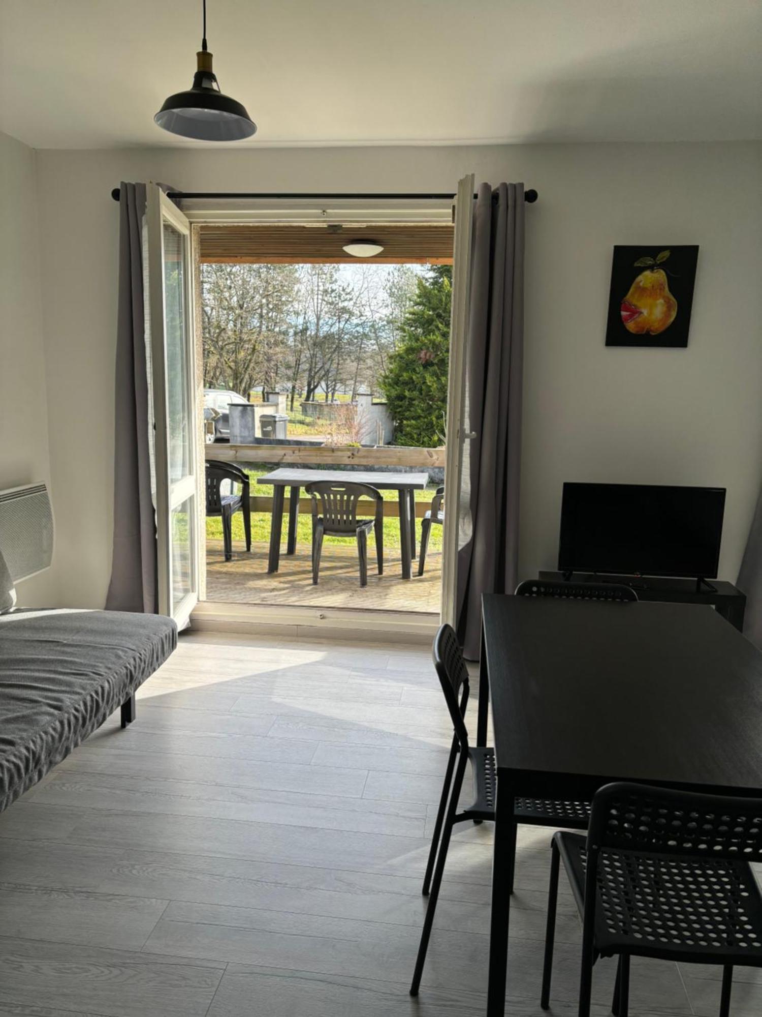 Studio Pivoine Avec Terrasse A Proximite De Metz Luaran gambar